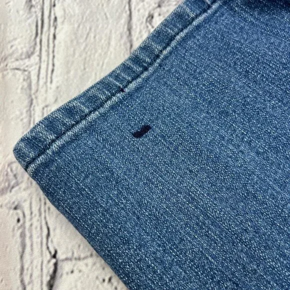 Lee Blue Denim Capri Pants 6 | Classic Fit Flaws - Picture 5 of 5